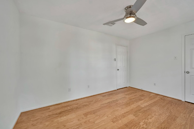 Building Photo - 1434 Chestnut Springs Ln