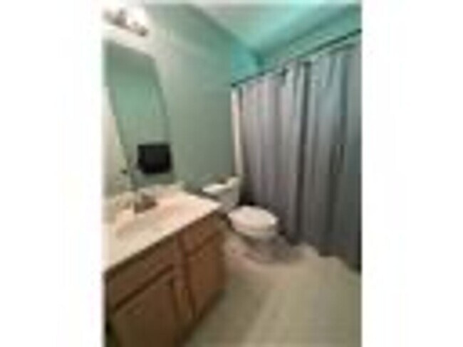 Building Photo - Beautiful Single-Family 3BR Cozy Home