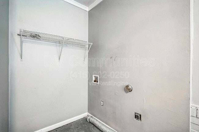Building Photo - 927 Byron Dr SW