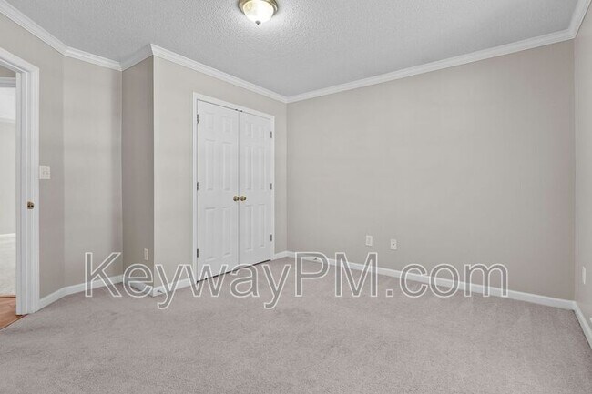 Building Photo - 3920 Nantucket Cir