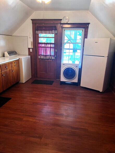 Kitchen - 96 Lawrence St