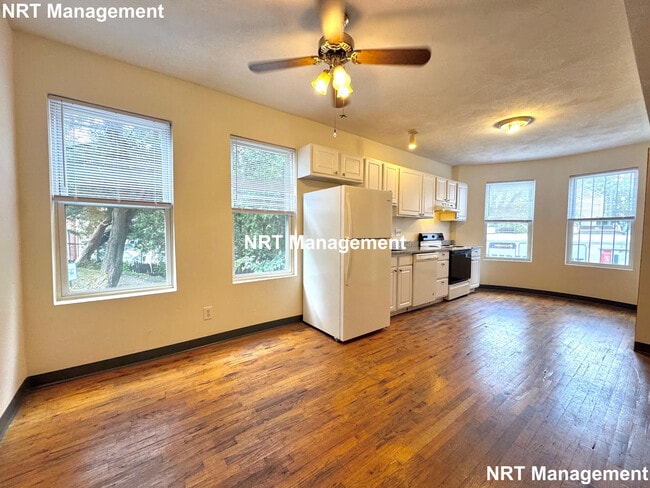 Building Photo - 840 Huntington Ave