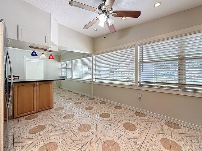 Building Photo - 6709 Orchard Dr N