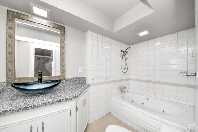 Building Photo - 10206 Catlett Ln