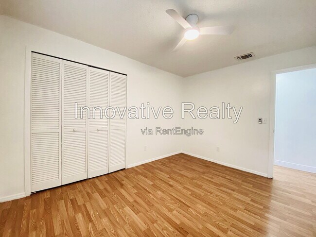 Building Photo - 6400 Lake Horseshoe Dr
