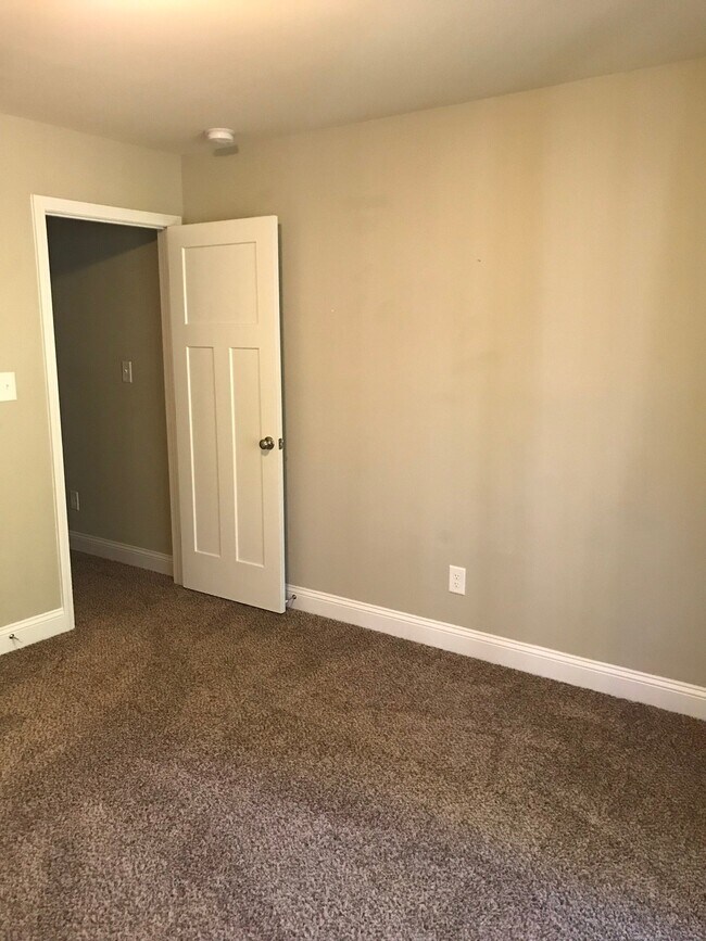 Building Photo - 655 Bald Eagle Dr
