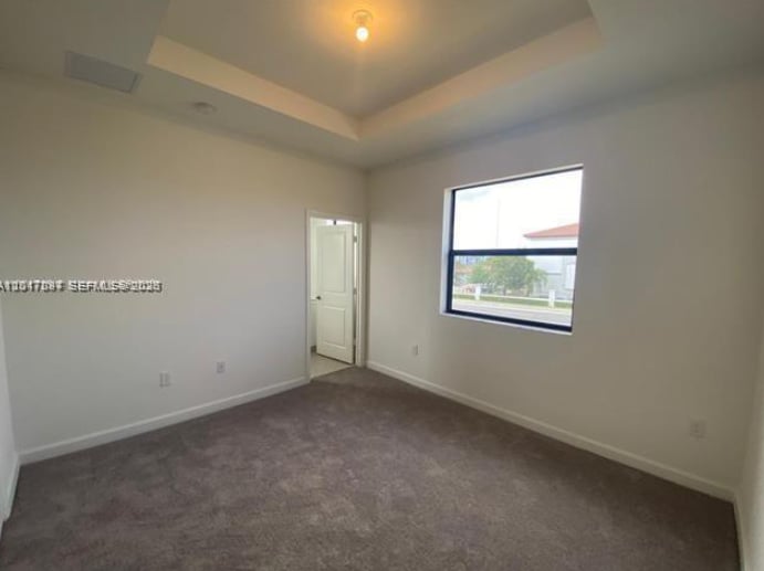 Building Photo - 575 NE 208th Ter