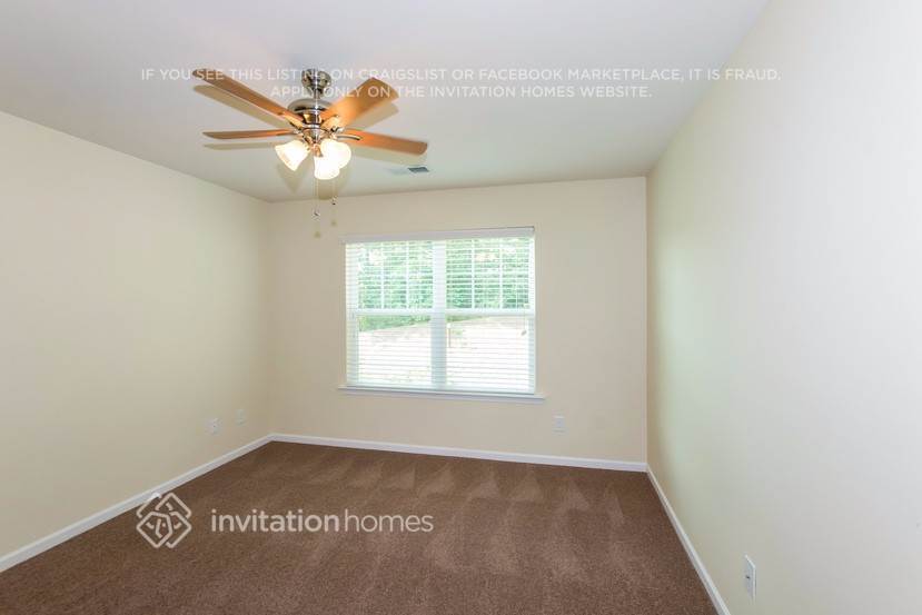Building Photo - 6036 Thorburn Way