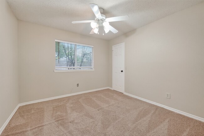 Building Photo - 13514 Clayton Hill Dr