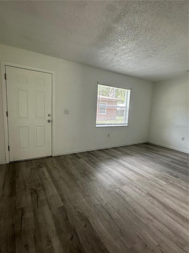 Building Photo - 704 Sunset Ave