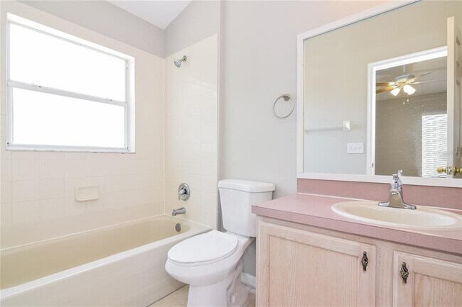 Building Photo - 175 Walpole Loop