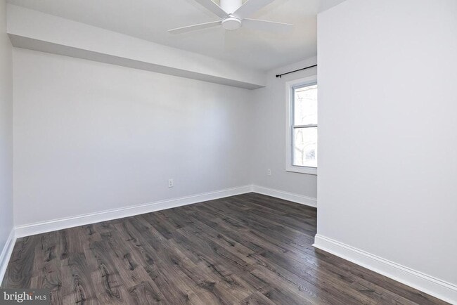 Building Photo - 215 Conard Ave