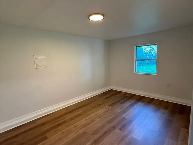 Building Photo - 3540 Teaberry Dr