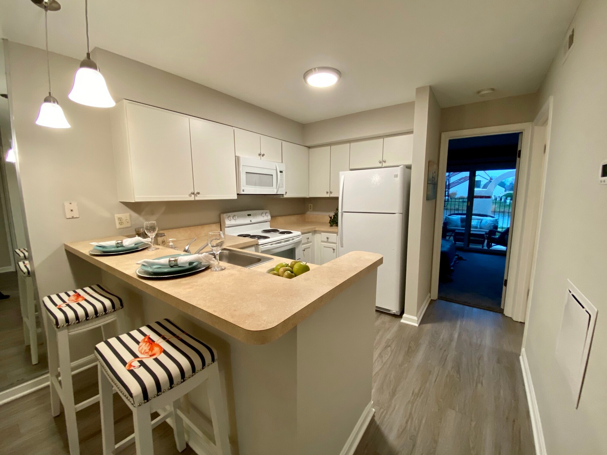 Building Photo - 26D Queen Anne Way