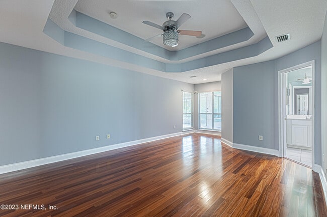Building Photo - 2465 Pinehurst Ln