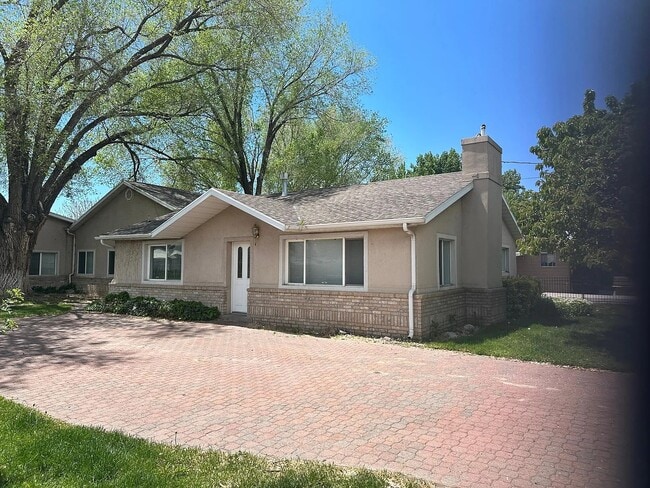 Building Photo - 515 W 100 S