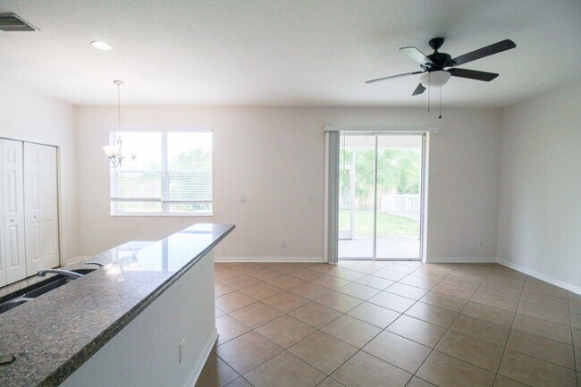 Building Photo - Lakeview 4-Bedroom, 2.5-Bath Annual Rental in Lakewood Ranch/Greenbrook