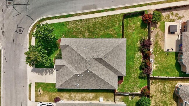 Building Photo - 2000 Cactus Mound Dr