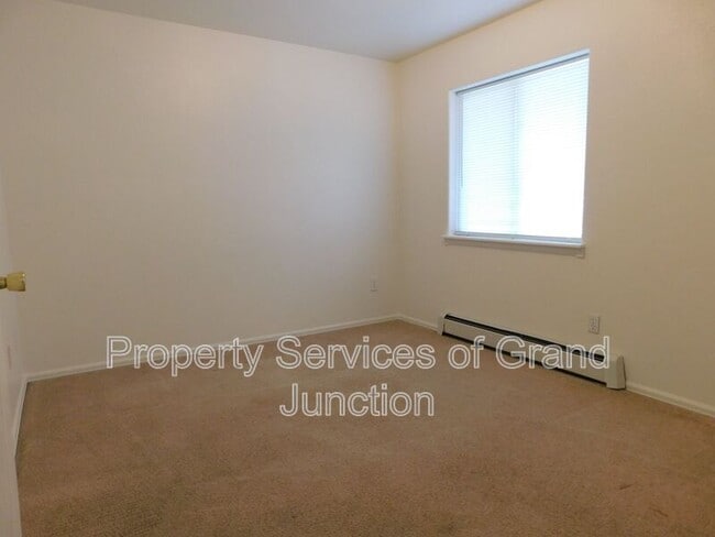 Building Photo - 433 Pendleton St