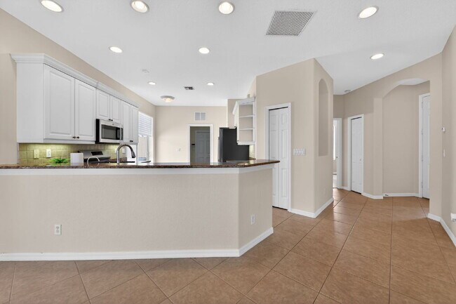 Building Photo - 118 Padova Way