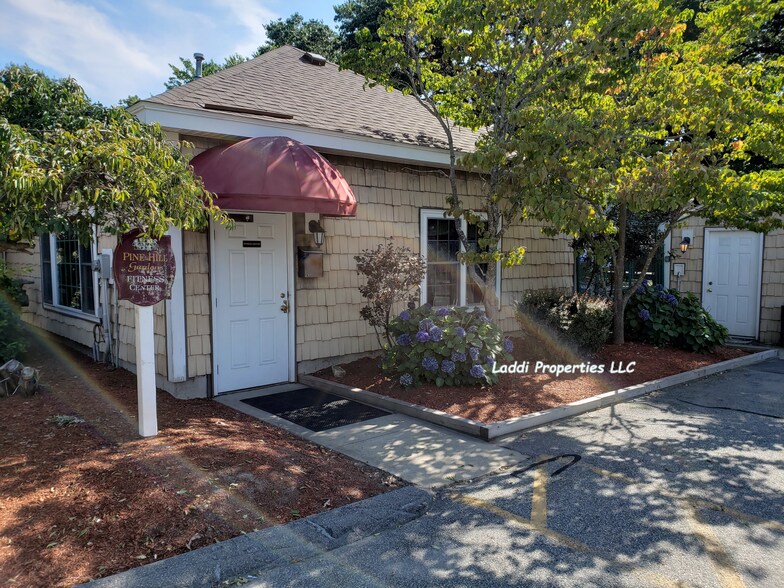 Club House - 86 Beacon St