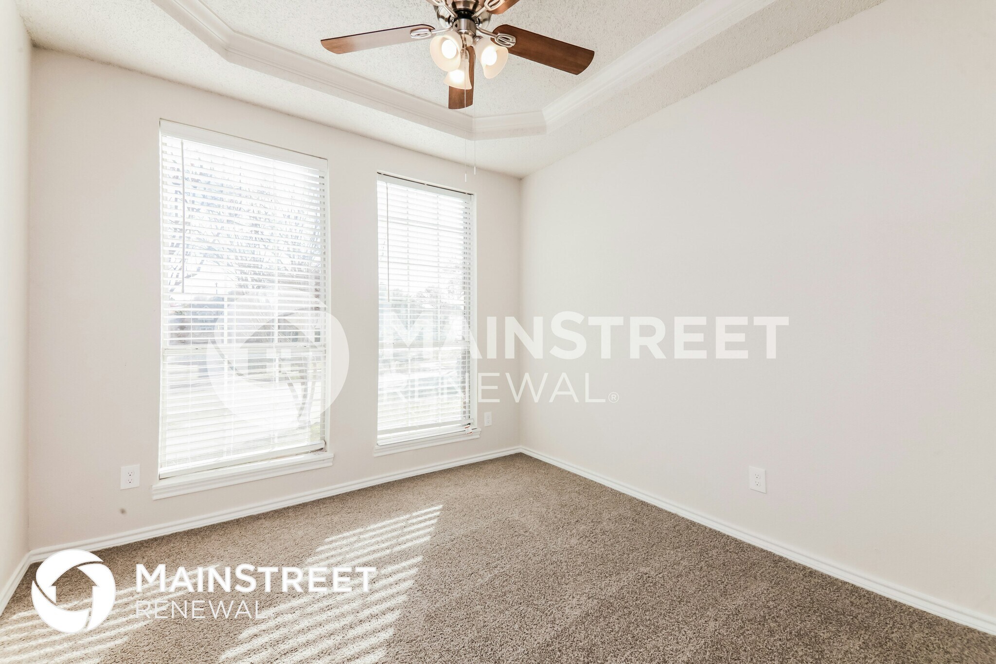 Building Photo - 2801 Willow Ridge Dr