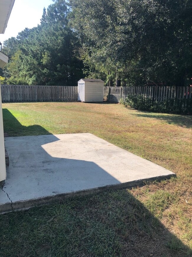 Building Photo - 567 Laurel Hill Cir