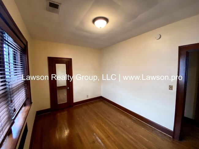 Building Photo - 343 Albemarle Ave SW