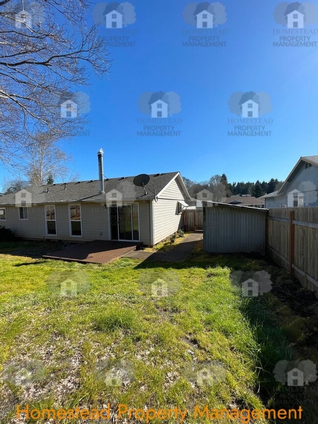 Building Photo - Homestead loves their tenants! 1/2 one months rent!