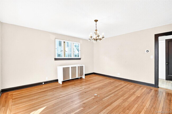 Building Photo - 5 Seymour Pl