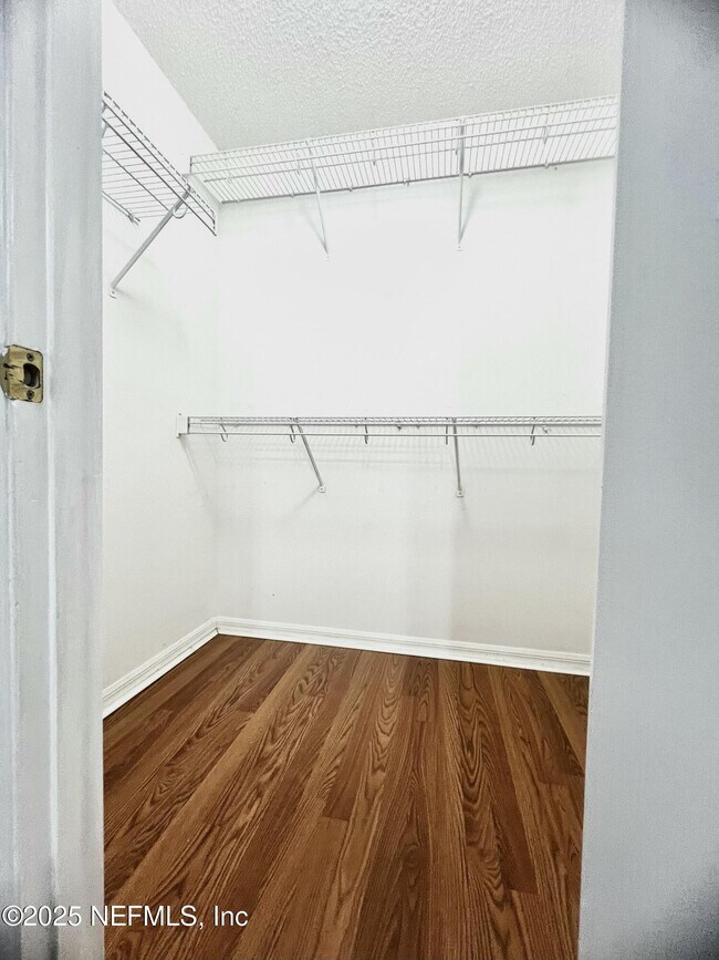 Building Photo - 11395 Aston Hall Dr