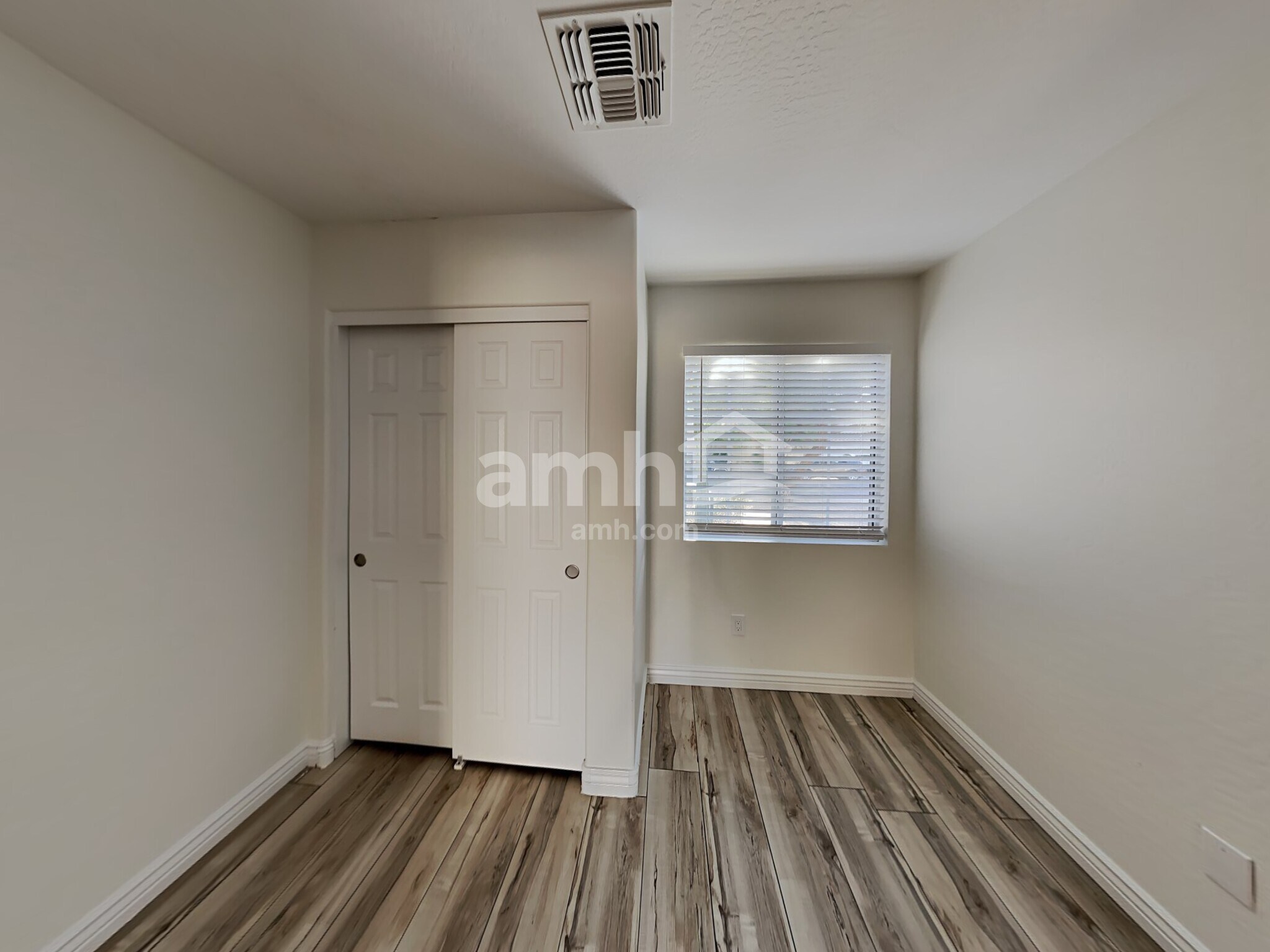 Building Photo - 31491 N Cactus Dr