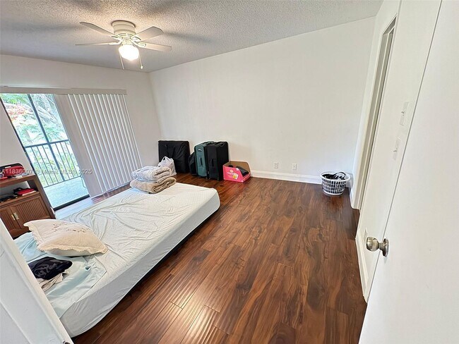 Building Photo - 1278 S Military Trail