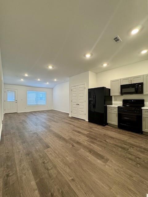 Building Photo - 6810 Memphis