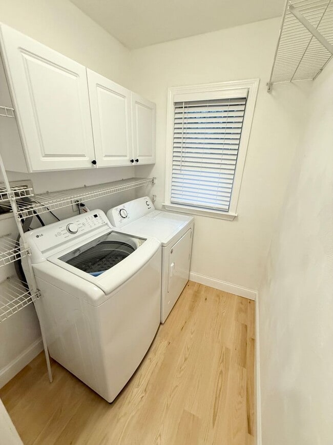 Building Photo - 18 Salina Rd