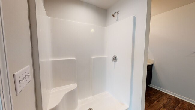 Building Photo - 129 Maple Tree Ln