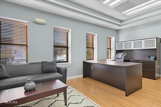 Building Photo - 202 W Main St