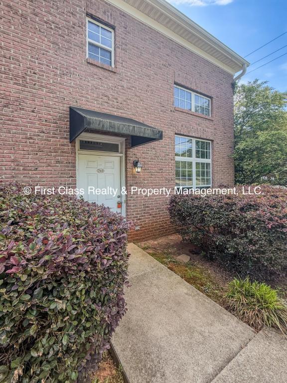 Building Photo - 710 Tavern Ct