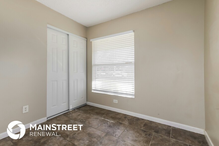 Building Photo - 1065 Kit Ct