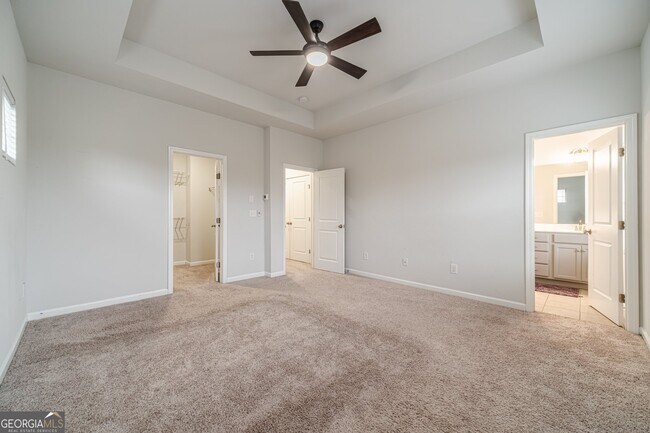 Building Photo - 2252 Talmai Dr