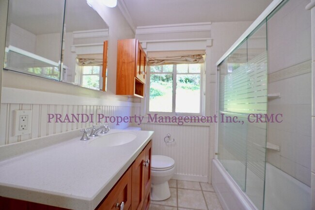 Building Photo - "COMING SOON" Impeccable Quality In This G...