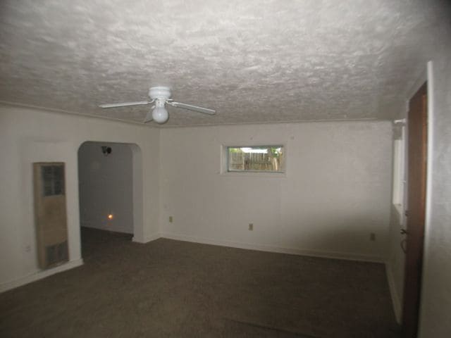 Building Photo - SINGLE-LEVEL 2 BEDROOM, 1 BATHROOM, SINGLE...