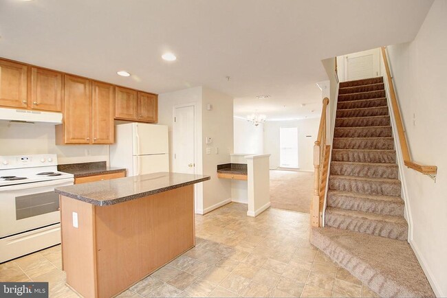 Primary Photo - 607 Cawley Dr