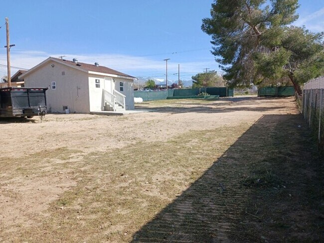 Building Photo - 12757 E Ave W