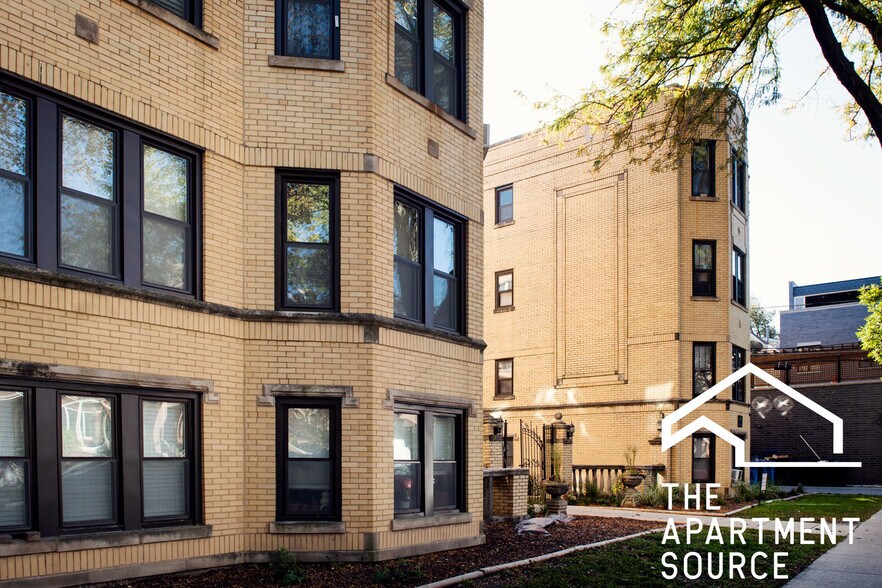 Building Photo - 3823 N Greenview Ave