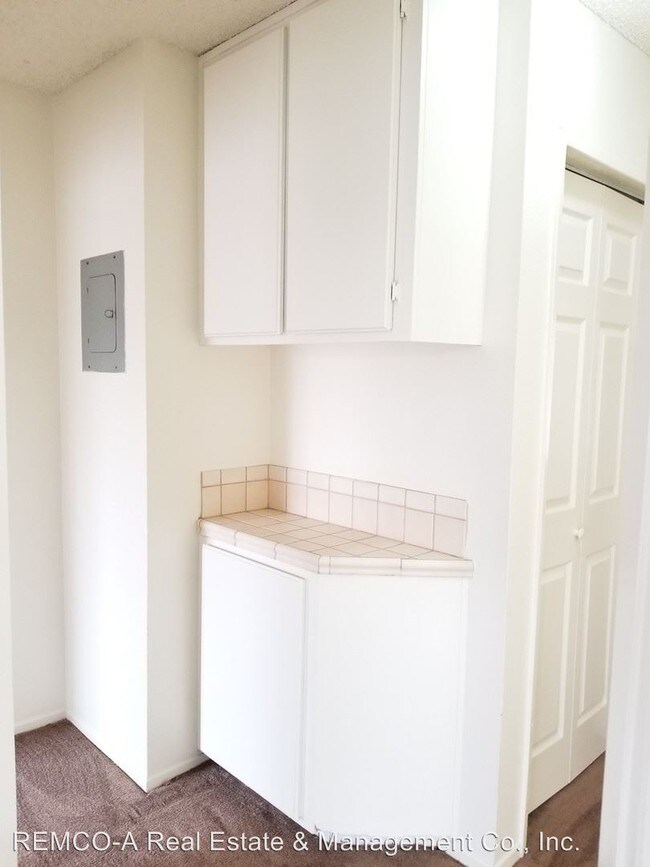 Building Photo - 845 Redondo Ave