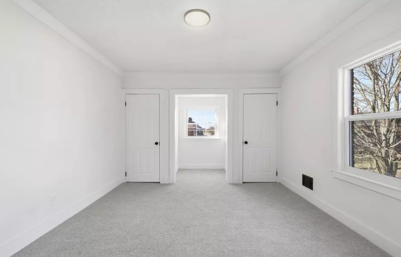 Building Photo - 8951 La Salle Blvd