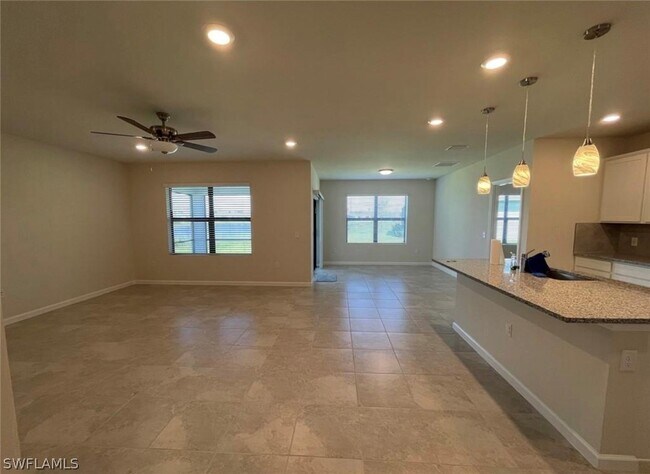 Building Photo - 10861 Firebush Cir