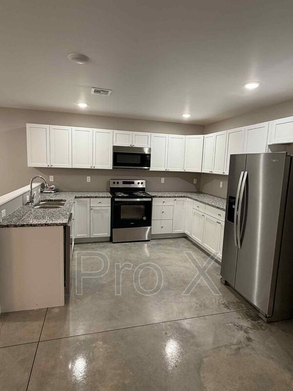 Building Photo - 309-311 S 4th St