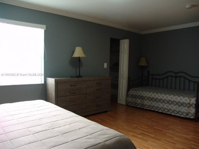 Building Photo - 802 NE 27th Ave